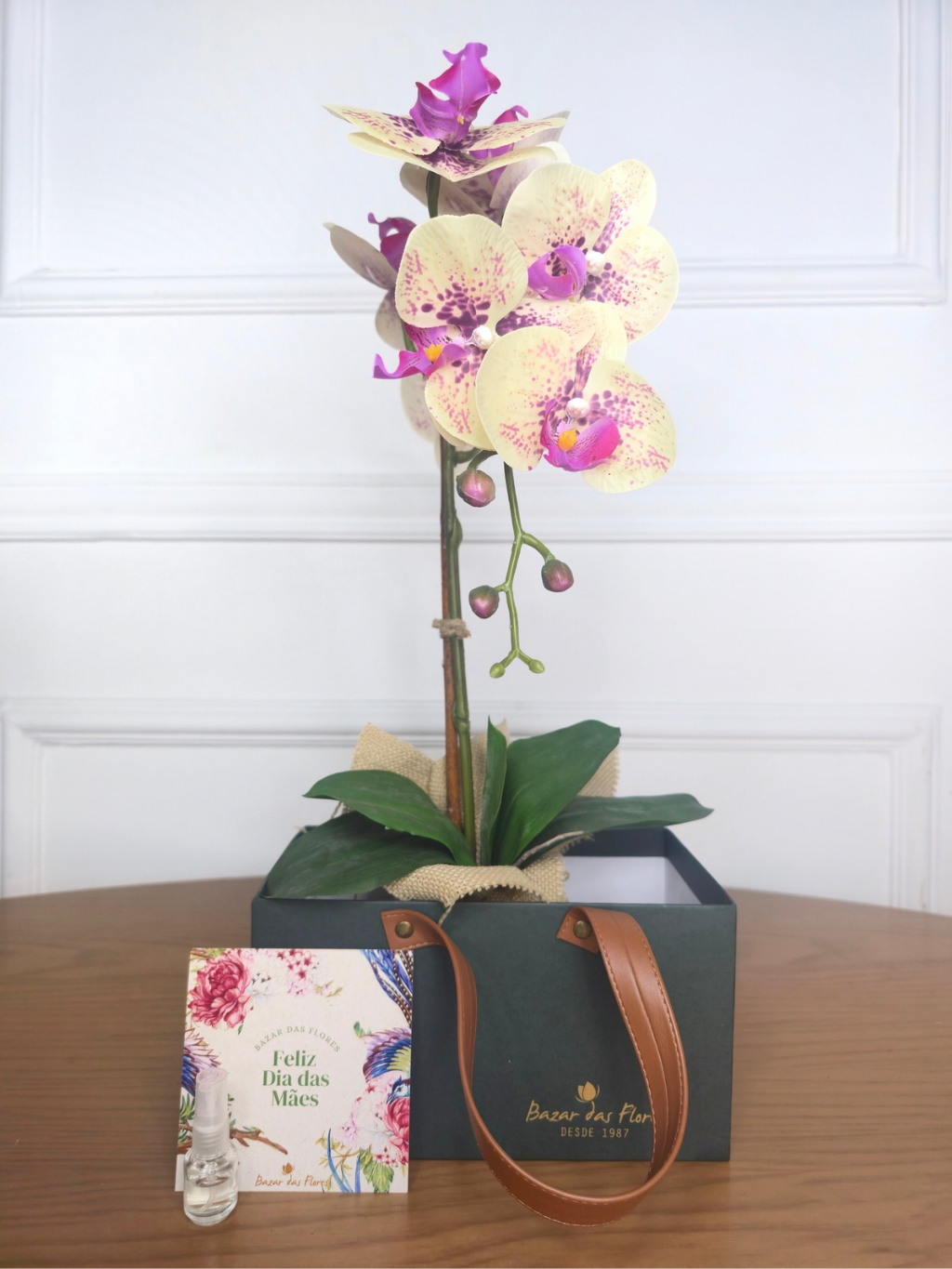 Arranjo Permanente Orquídea Amarela Juta (Box Dia das Mães)